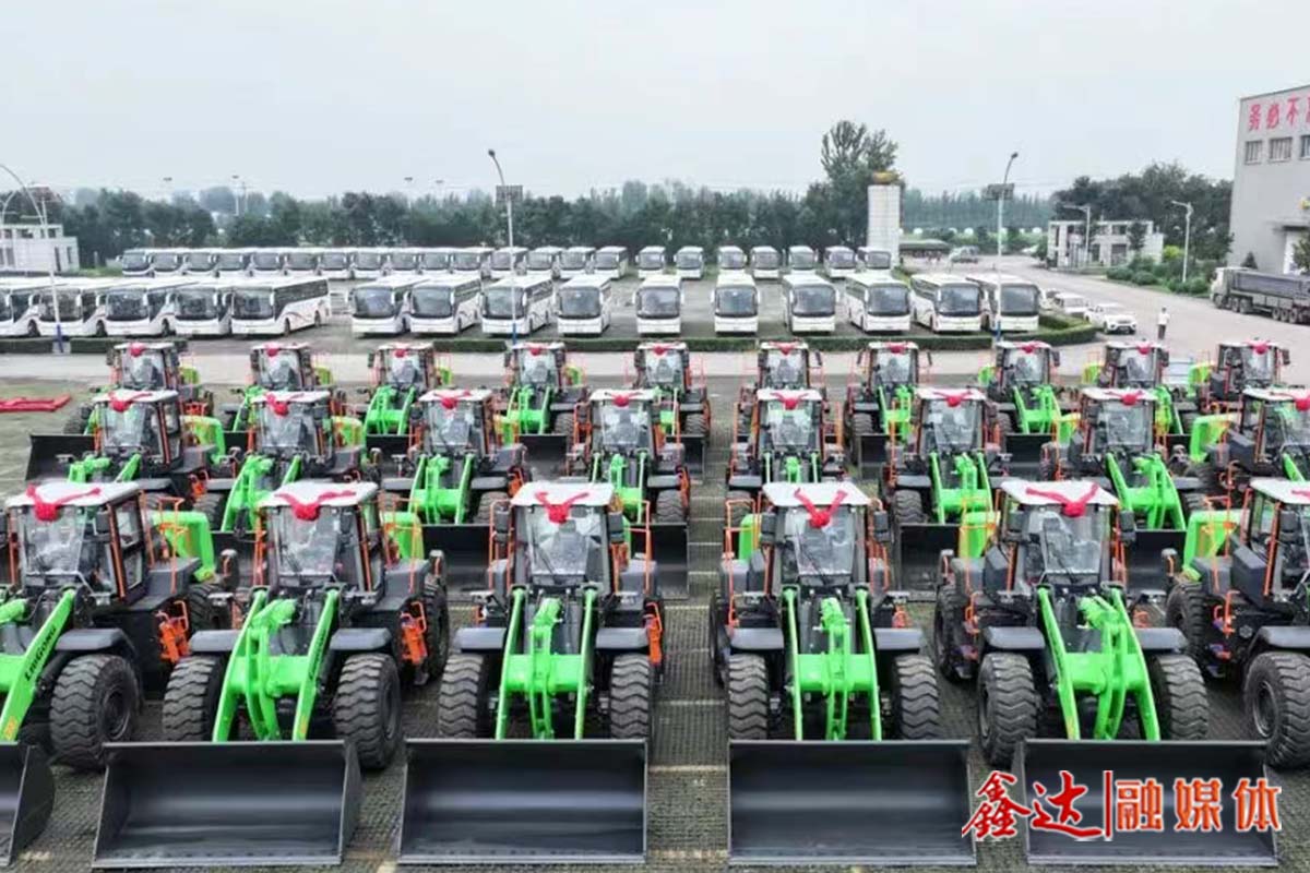 鑫達(dá)第二批電動(dòng)裝載機(jī)入列運(yùn)營(yíng)，開啟綠色低碳發(fā)展新篇章！